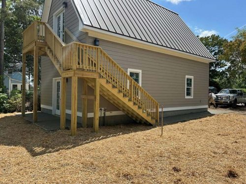 Gloucester Point Garage Apartment
